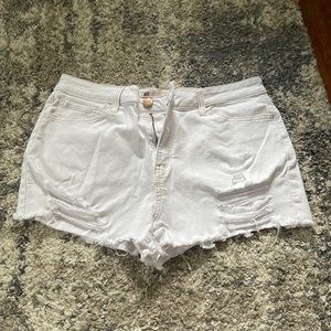White SO Jean shorts W32